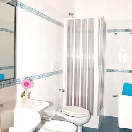 With One Bedroom In With Enclosed Garden And Wifi 3 Km From The Beach